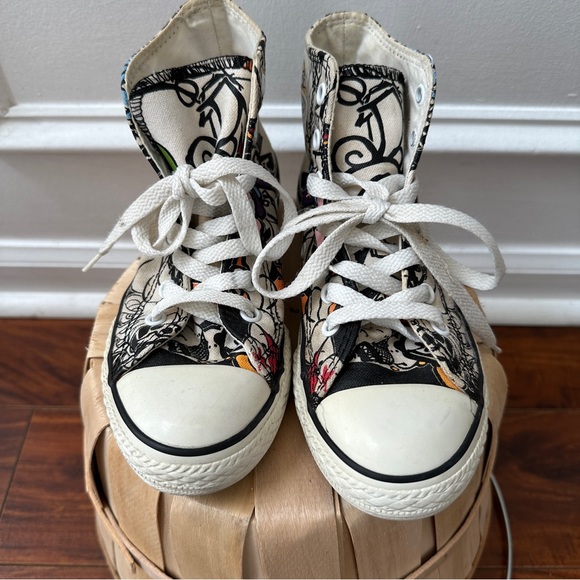 Converse - Picture 2 of 5